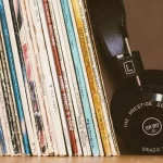 Médiation sans fonds : Repenser la bibliothèque à l'ère des plateformes (Musique, Cinéma, Manga)